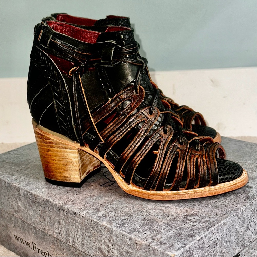 Stylish Black and Brown Women's Sandals